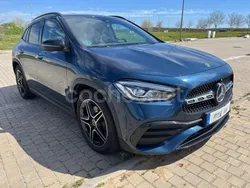 Azul Usado 2023 Mercedes GLA180 SUV | 39.990 € (Caro)