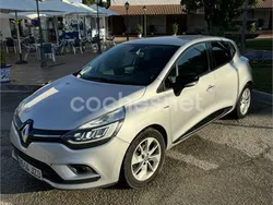 Gris / plata Usado 2017 Renault Clio IV LIMITED Berlina | 8750 € (Precio justo)