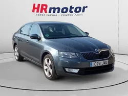 Gris Usado 2016 Skoda Octavia Ambition Berlina | 12.590 € (Precio justo)