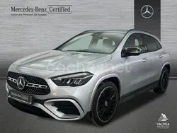 Gris / plata Usado 2025 Mercedes GLA200 SUV | 47.500 €