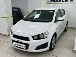 Blanco Usado 2012 Chevrolet Aveo LT Utilitario | 6490 € (Precio justo)