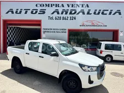 Blanco Usado 2021 Toyota HiLux Recogida | 30.990 € (Un poco caro)