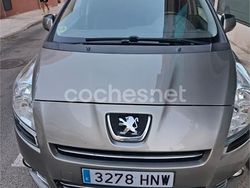 Beige Usado 2013 Peugeot 5008 Allure Monovolumen | 6300 € (Buen precio)