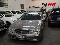 Gris / plata Usado 2003 Mercedes E220 Avantgarde Berlina | 5999 € (Precio justo)