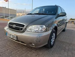 Gris / plata Usado 2004 Kia Carnival LX Monovolumen | 5799 € (Un poco caro)