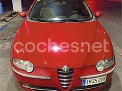 Rojo Usado 2004 Alfa Romeo 147 Progression Utilitario | 2150 € (Precio justo)