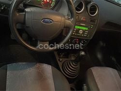 Gris / plata Usado 2007 Ford Fiesta Utilitario | 3500 € (Precio justo)
