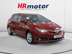 Rojo Usado 2018 Toyota Auris Hybrid Business Edition Utilitario | 14.940 € (Precio justo)