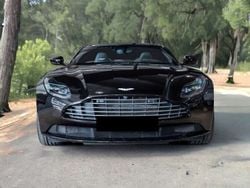 Negro Usado 2018 Aston Martin DB11 Coupe | 154.900 €