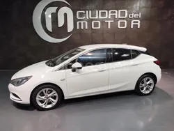 Blanco Usado 2016 Opel Astra Excellence Berlina | 10.500 € (Precio justo)