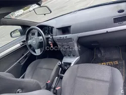 Negro Usado 2007 Opel Astra GTC Sport Berlina | 2000 € (Precio justo)