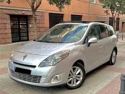 Gris / plata Usado 2010 Renault Grand Scénic III Privilege Monovolumen | 5200 € (Precio justo)