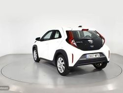 Blanco Usado 2024 Toyota Aygo Play Utilitario | 15.500 € (Un poco caro)