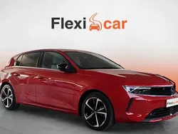 Rojo Usado 2023 Opel Astra Elegance Berlina | 18.090 € (Buen precio)
