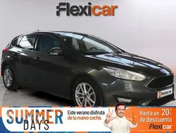 Gris Usado 2017 Ford Focus Trend+ Berlina | 10.490 € (Precio justo)