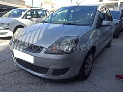 Gris / plata Usado 2008 Ford Fiesta Ghia Utilitario | 4000 €