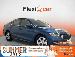 Azul Usado 2021 Skoda Octavia Ambition Berlina | 14.490 € (Buen precio)