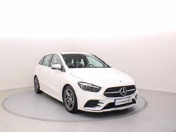 Blanco Usado 2024 Mercedes B200 Monovolumen | 33.900 € (Un poco caro)