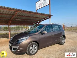 Marrón Usado 2010 Renault Scénic III Dynamique Monovolumen | 6500 € (Precio justo)