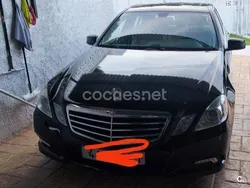 Negro Usado 2010 Mercedes E220 Elegance Berlina | 18.000 €