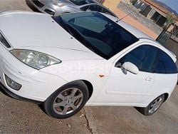 Blanco Usado 2003 Ford Focus Trend Berlina | 2200 € (Precio justo)