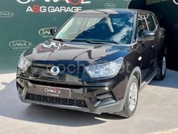 Negro Usado 2016 Ssangyong (KGM) Tivoli SUV | 8490 €