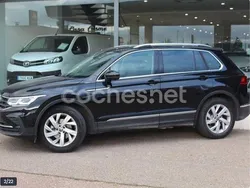 Negro Usado 2021 VW Tiguan Life SUV | 29.900 € (Buen precio)
