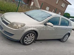 Beige Usado 2005 Opel Astra Club Berlina | 2999 € (Precio justo)