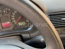 Azul Usado 2004 VW Golf IV Berlina | 3950 € (Precio justo)