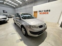 Gris / plata Usado 2005 Renault Mégane II Authentique Berlina | 3490 € (Precio justo)