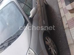 Gris / plata Usado 2004 Renault Scénic II Dynamique Monovolumen | 2200 € (Precio justo)