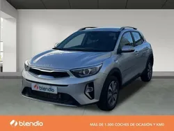 Gris Nuevo 2024 Kia Stonic SUV | 23.990 € (Un poco caro)