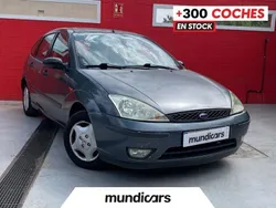 Gris Usado 2004 Ford Focus Trend Berlina | 1990 € (Super precio)