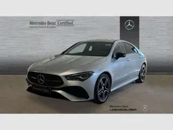 Plateado Usado 2024 Mercedes CLA200 AMG line Berlina | 36.890 € (Super precio)