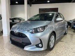 Gris / plata Usado 2021 Toyota Yaris Berlina | 15.990 € (Precio justo)
