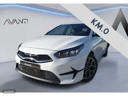 Blanco Nuevo 2025 Kia Ceed Style Berlina | 24.700 € (Precio justo)