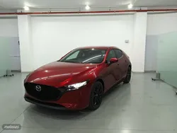 Rojo Nuevo 2025 Mazda 3 Exclusive-Line Berlina | 32.600 € (Precio justo)