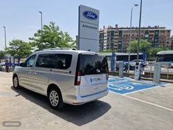 Gris / plata Usado 2023 Ford Grand Tourneo Connect Titanium Monovolumen | 27.300 € (Precio justo)