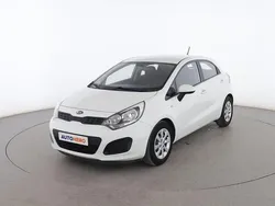 Blanco Usado 2014 Kia Rio Utilitario | 8299 € (Precio justo)