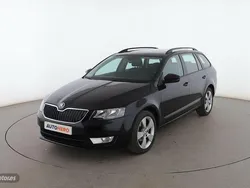 Negro Usado 2014 Skoda Octavia Elegance Familiar | 10.999 € (Un poco caro)