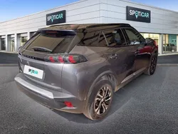 Gris Usado 2023 Peugeot 2008 GT SUV | 23.400 € (Precio justo)