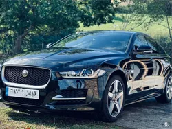 Negro Usado 2019 Jaguar XE R-Sport Berlina | 25.990 €