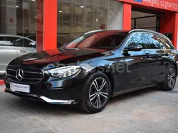 Negro Usado 2023 Mercedes E200 Berlina | 41.990 € (Buen precio)