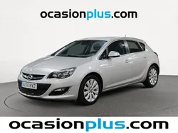 Gris plata Usado 2014 Opel Astra Excellence Utilitario | 7390 € (Precio justo)