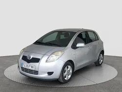 Gris Usado 2007 Toyota Yaris Luna Utilitario | 2500 € (Buen precio)