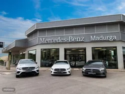 Azul sodalita Usado 2024 Mercedes C200 AMG line Berlina | 41.900 € (Super precio)