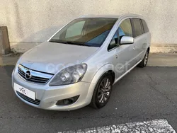 Gris / plata Usado 2010 Opel Zafira Monovolumen | 5250 € (Precio justo)