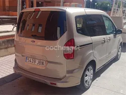 Beige Usado 2014 Ford Tourneo Courier Ambiente Monovolumen | 7500 € (Un poco caro)