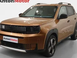 Nuevo 2025 Fiat Panda La Prima Utilitario | 21.765 € (Caro)
