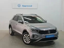 Usado 2024 VW T-Roc Life SUV | 25.700 € (Precio justo)